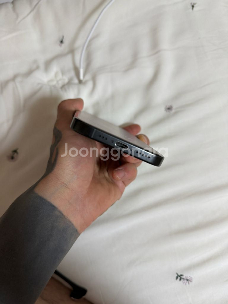 아이폰16pro 1tb 티타늄블랙--1