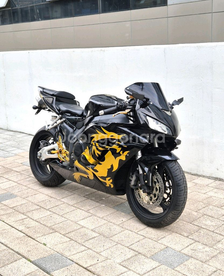 2005년식 CBR1000RR 검정 판매합니다.--0