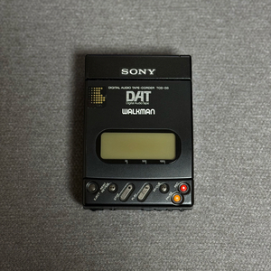 Sony DAT 워크맨 TCD-D3 판매합니다 (택포)