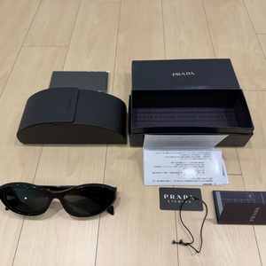 프라다 카리나 선글라스