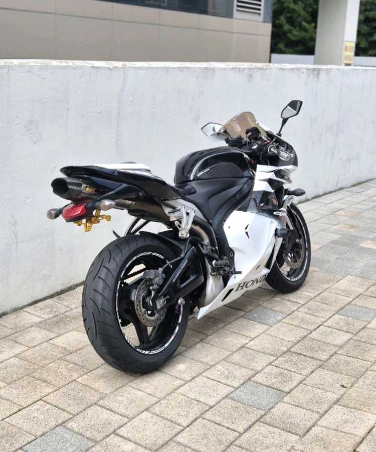 2009년식 CBR600RR 판매합니다. 이미지