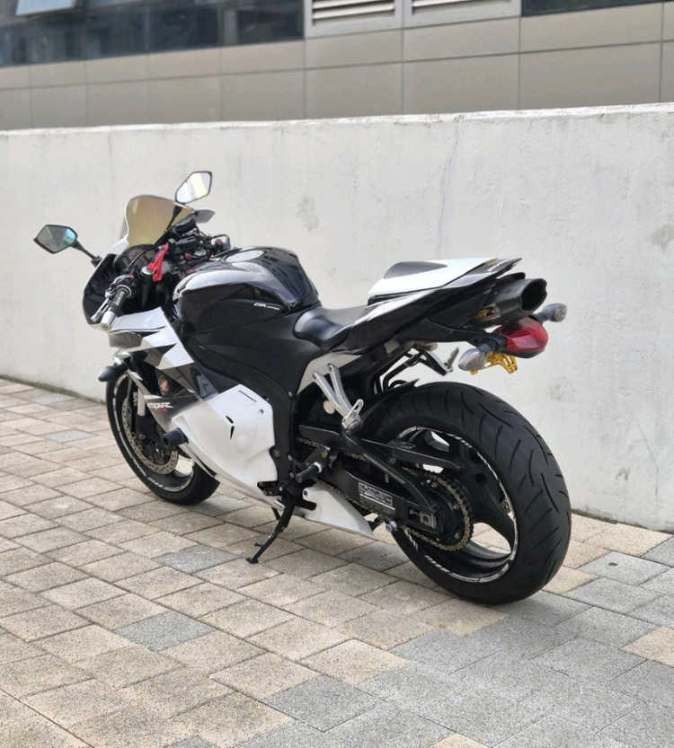 2009년식 CBR600RR 판매합니다. 이미지