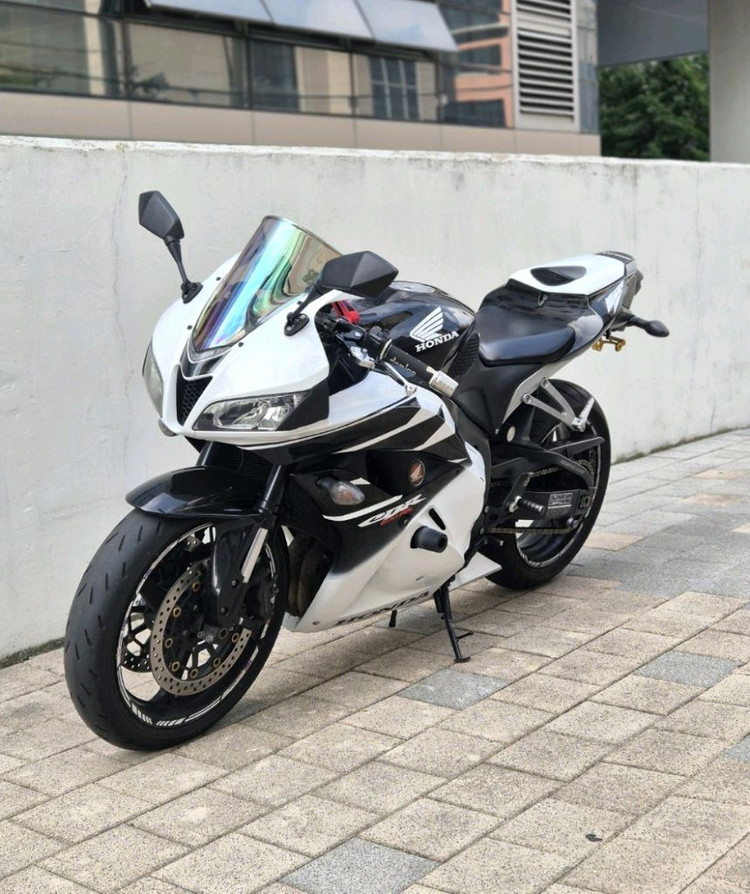2009년식 CBR600RR 판매합니다. 이미지