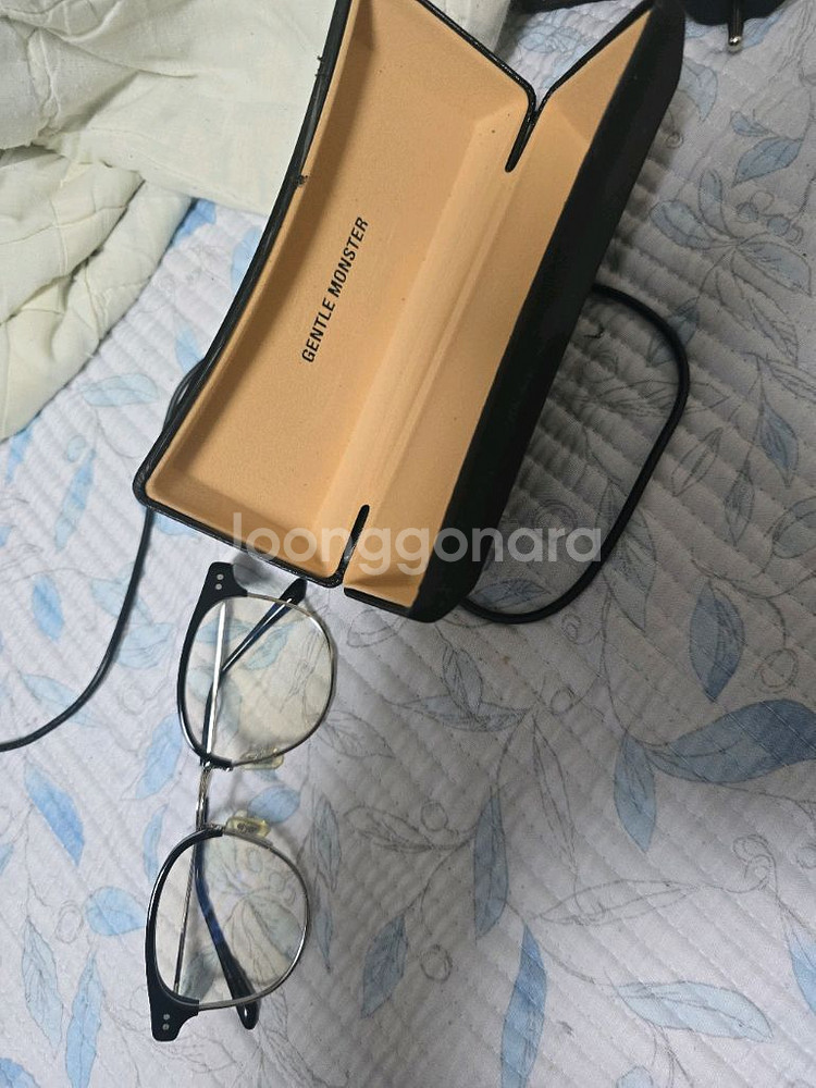 젠틀몬스터 알리오 01 안경 팝니다--0