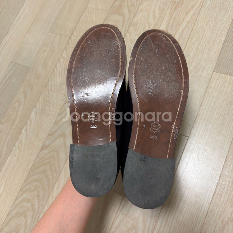 누트 소쟌 클래식 페니로퍼 블랙 250--7