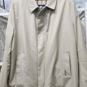 정품/ 버버리 남성자켓 점퍼 가을겨울(105) MF83