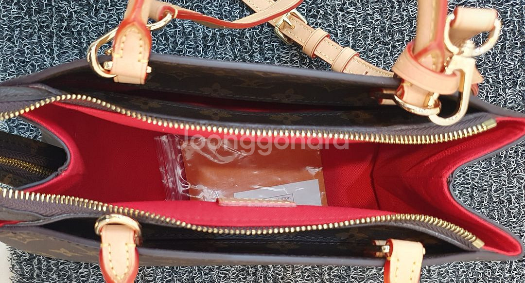 루비통가방 새거수준 두어번든게다임--1