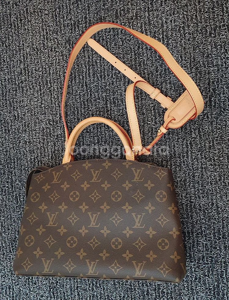 루비통가방 새거수준 두어번든게다임--8