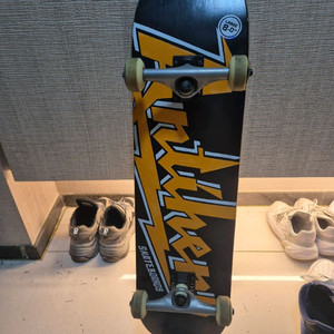 스케이트보드 8.0 + Triple Eight 헬멧