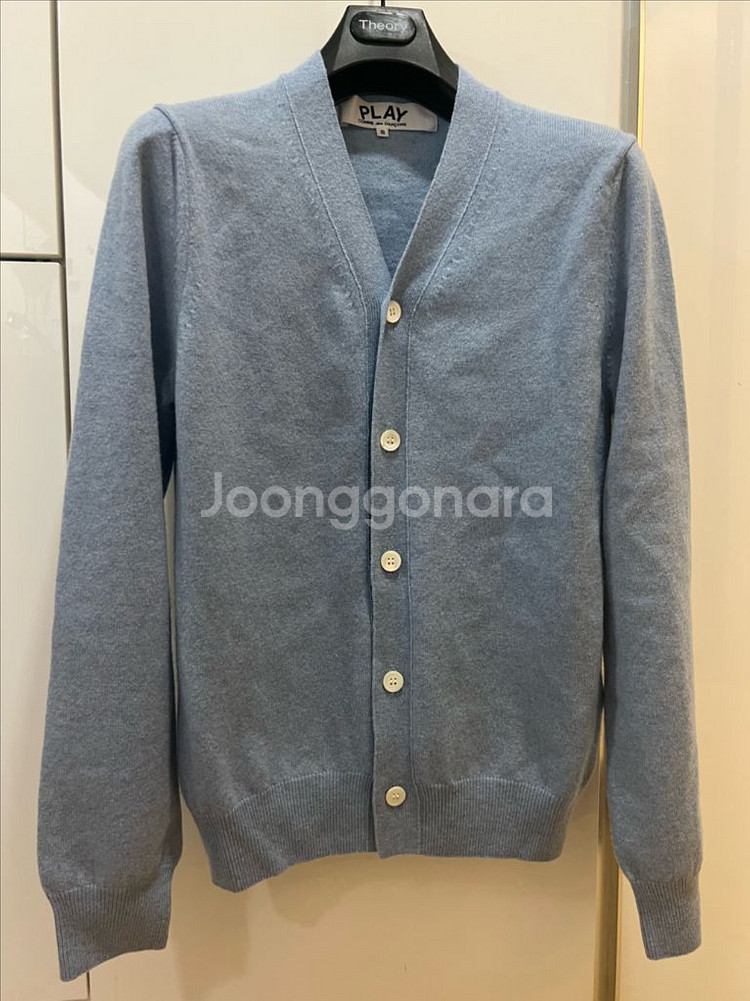 24fw 꼼데가르송 스카이블루 가디건 S (새상품)--0