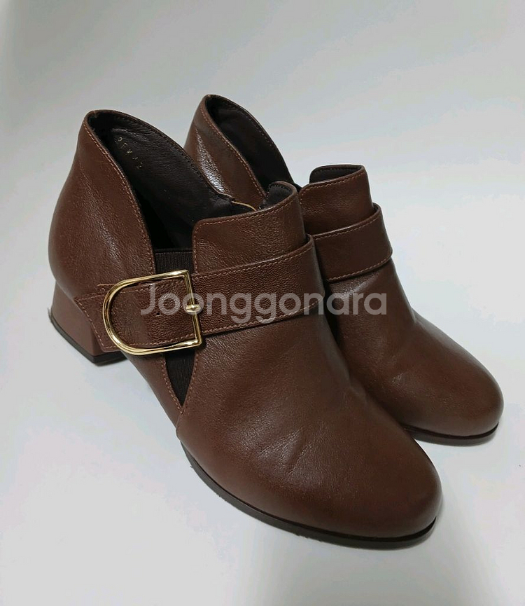 허쉬파피 벨트 장식 앵클 부츠 225--0