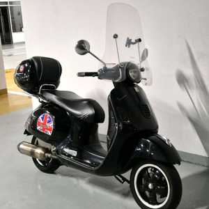 2012년식 베스파 GTS300 검정 말로시머플러 판매