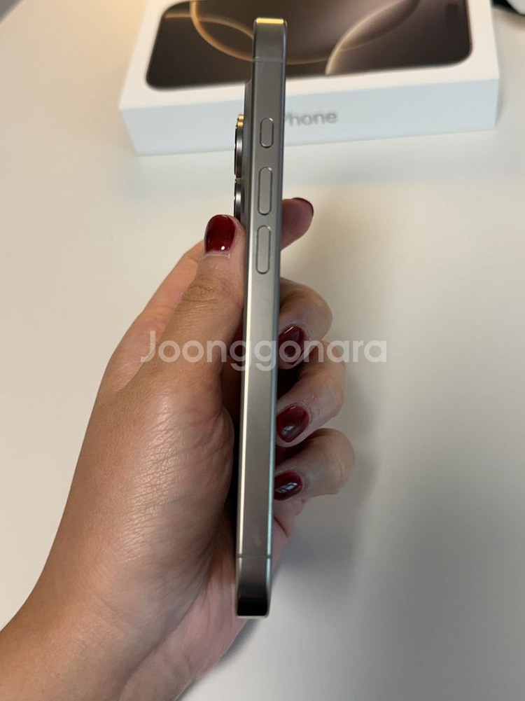 아이폰 16프로 네추럴티타늄 256GB(셔터음X)--3