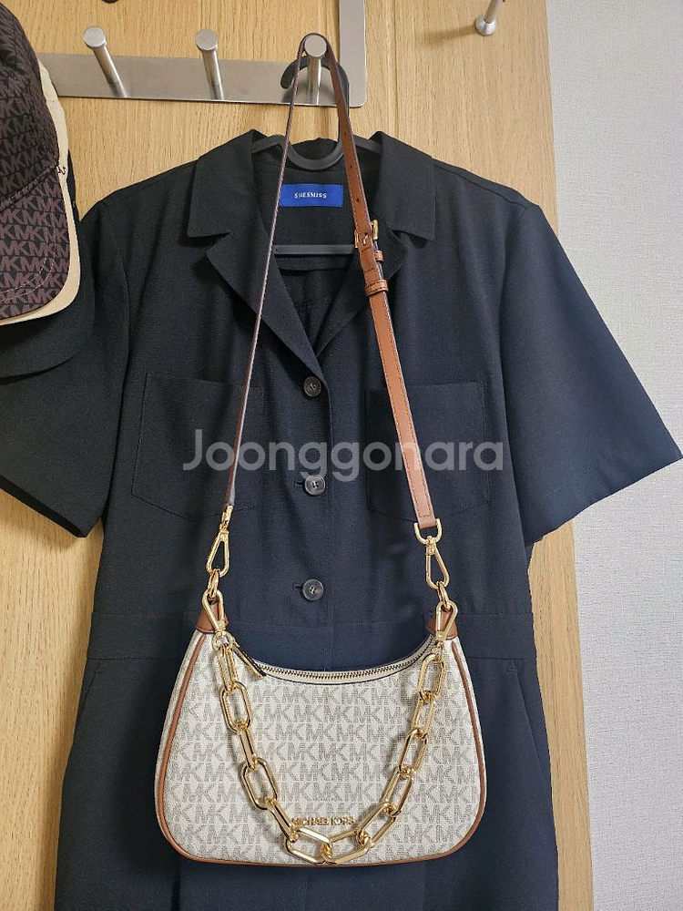 마이클코어스 크로스백--0