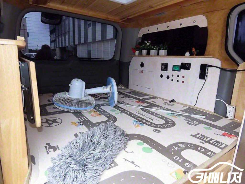 [현대]그랜드 스타렉스 캠핑카 4WD (2인승 /1톤) 이미지