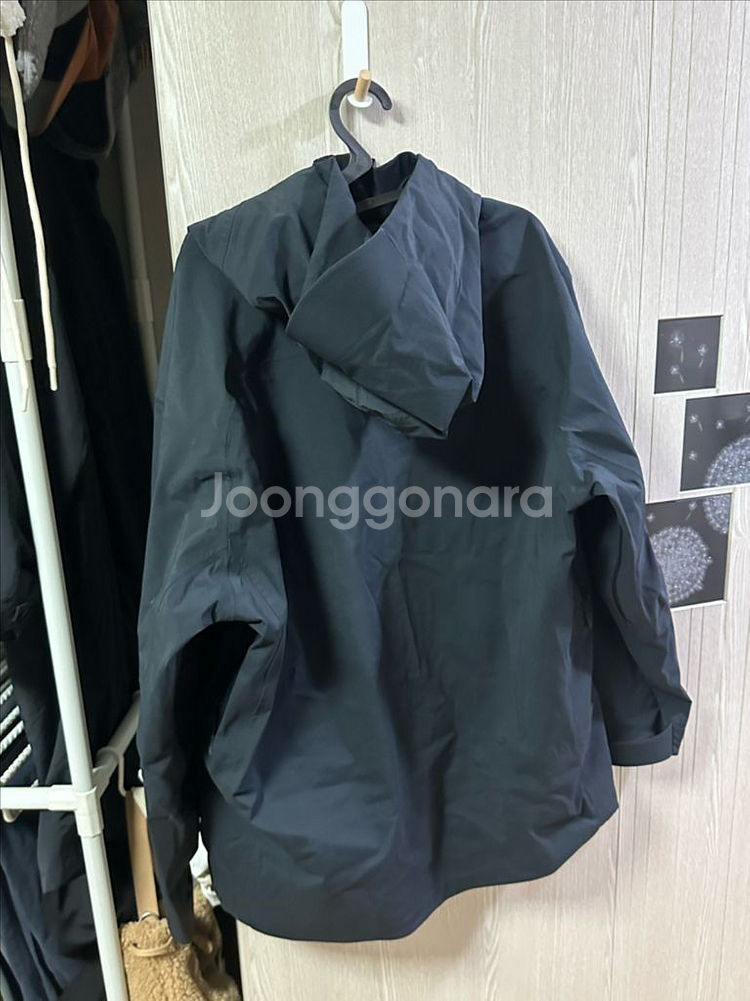 어스투 X 헬로우 콜라보 보드복 자켓 M--2