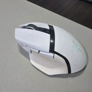 레이저 바실리스크 V3 pro 화이트 판매