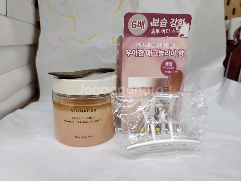 아로마티카 솔트바디 스크럽 메그놀리아 샌달우드 250g--0