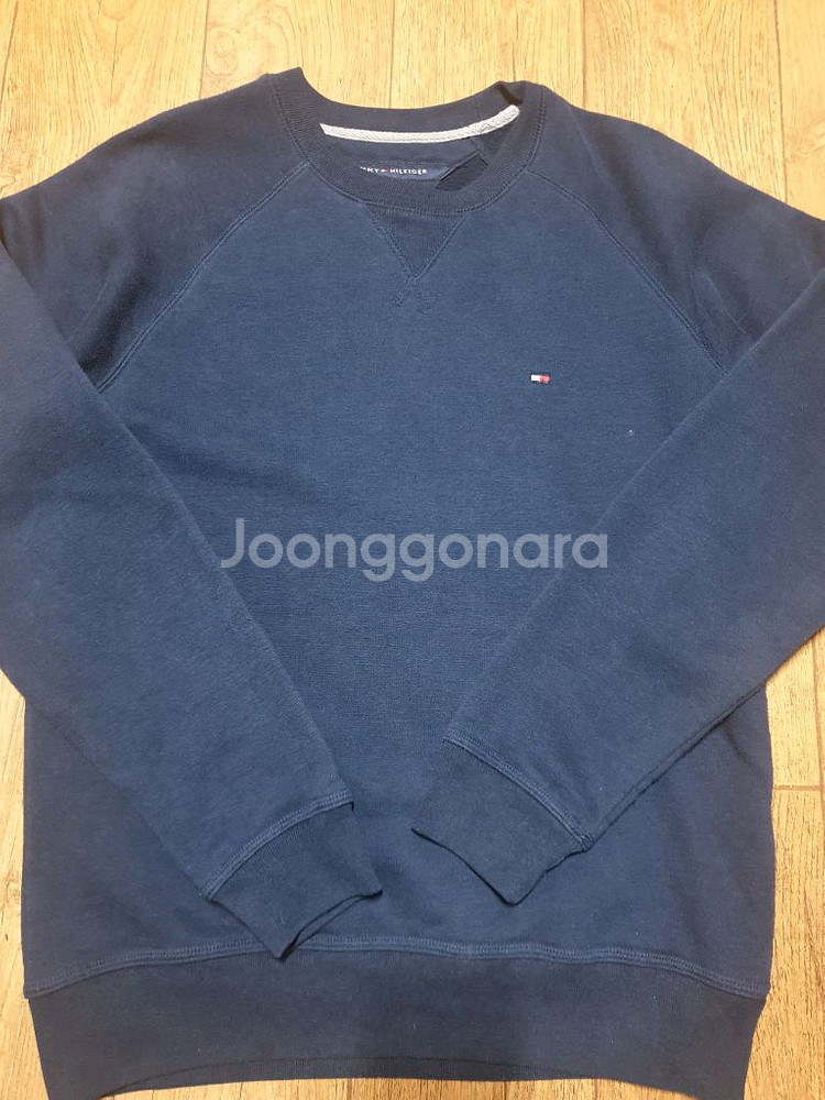 타미힐피거 라운드티 95 사이즈입니다--1