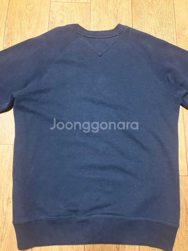 타미힐피거 라운드티 95 사이즈입니다--4