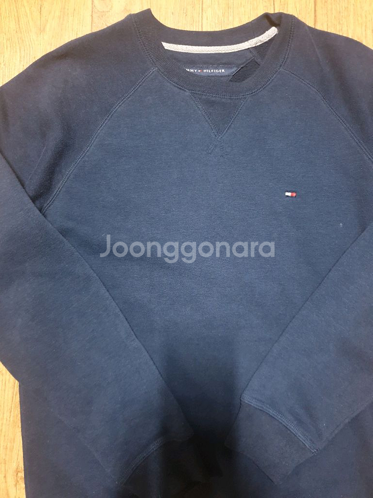 타미힐피거 라운드티 95 사이즈입니다--3
