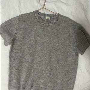 식스앤어하프 캐시미어니트 이미지