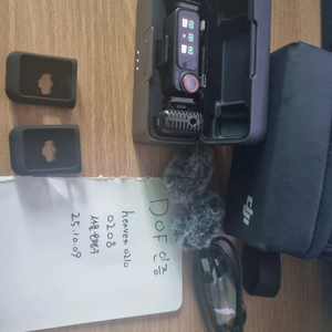 dji mic2 팝니다(라발리에 마이크 1개 포함)