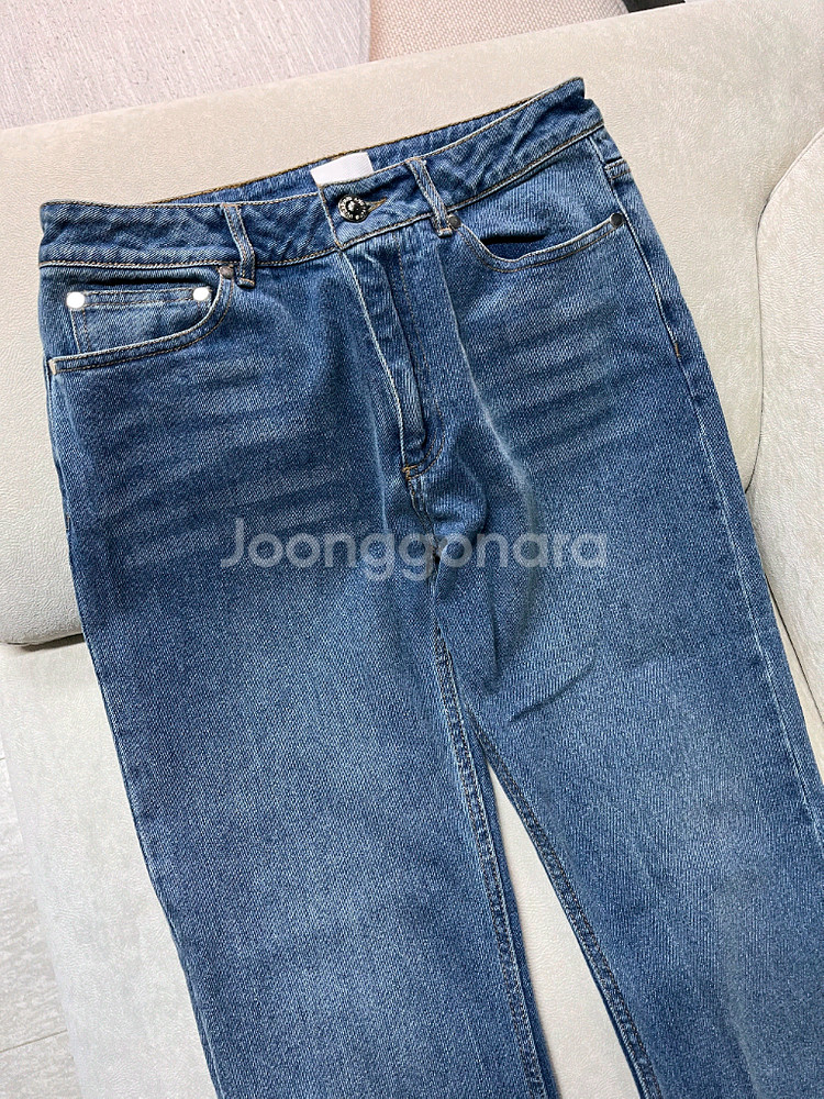 버버리 여성 롤업 데님 청바지--1