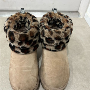 UGG 미국어그