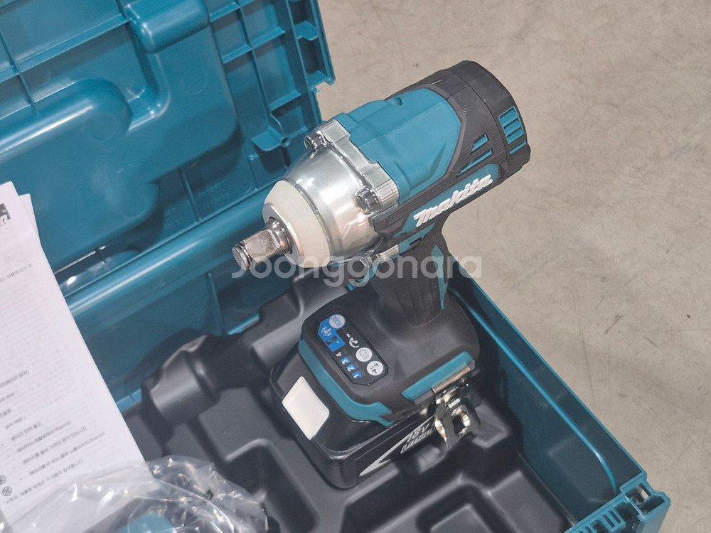 마끼다 충전 임팩렌치(makita/ DTW300RTJ)--1