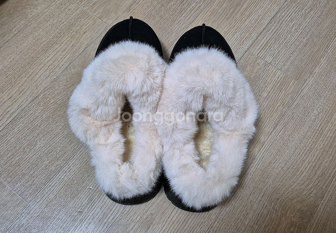 [새상품] 블랙 통굽 키높이 어그 슬리퍼(235)--4