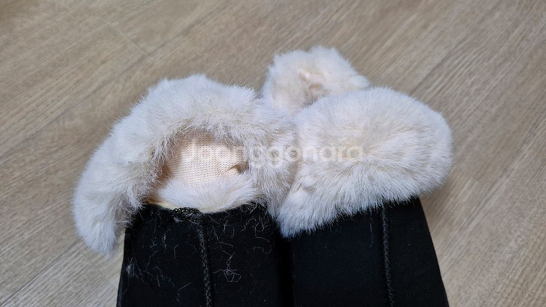 [새상품] 블랙 통굽 키높이 어그 슬리퍼(235)--6