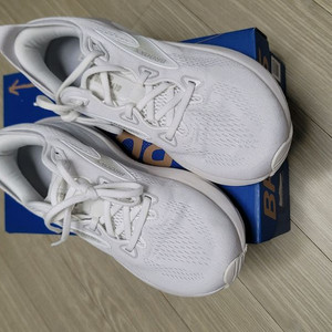 브룩스 러닝화 글리세린 GTS 22 여성 250와이드