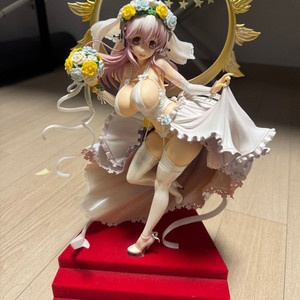 소니코 10주년 웨딩 피규어 판매합니다. 이미지