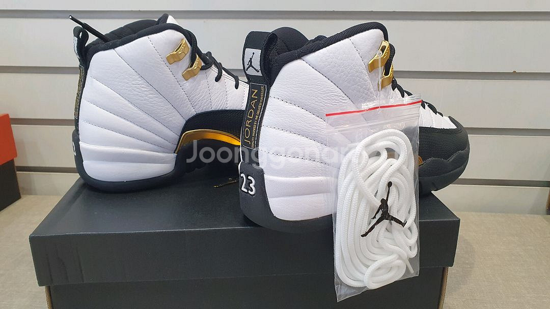 조던 12 레트로 골드 택시 245,250새상품--2