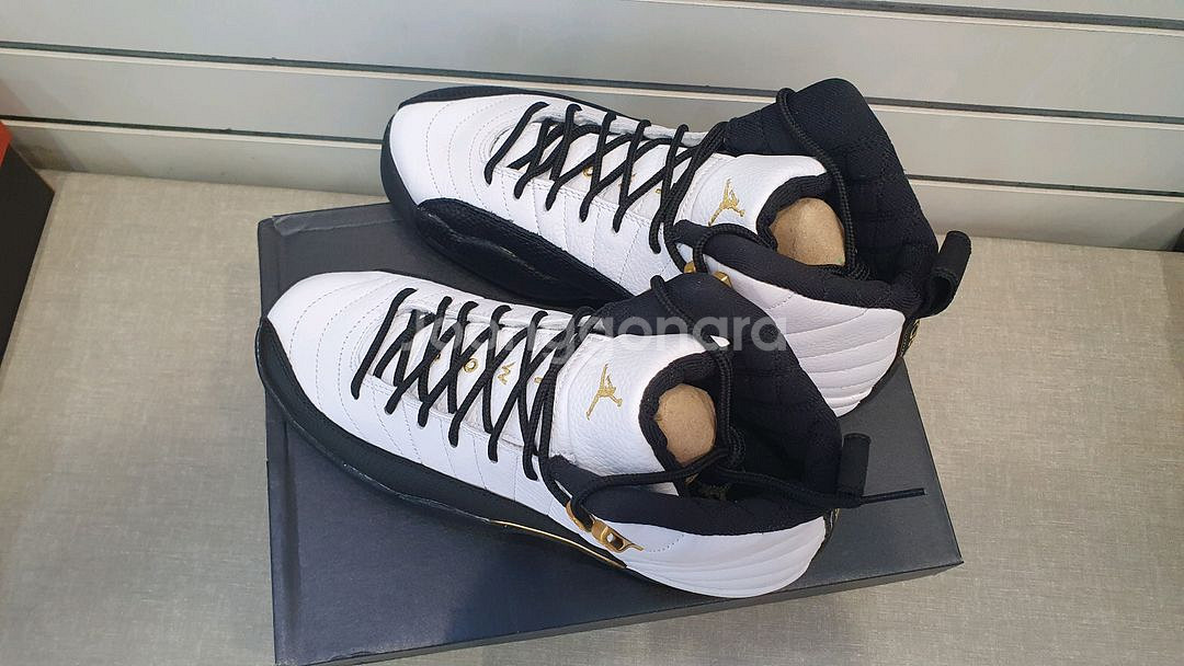 조던 12 레트로 골드 택시 245,250새상품--5