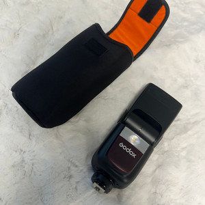 Godox V860III 판매합니다.