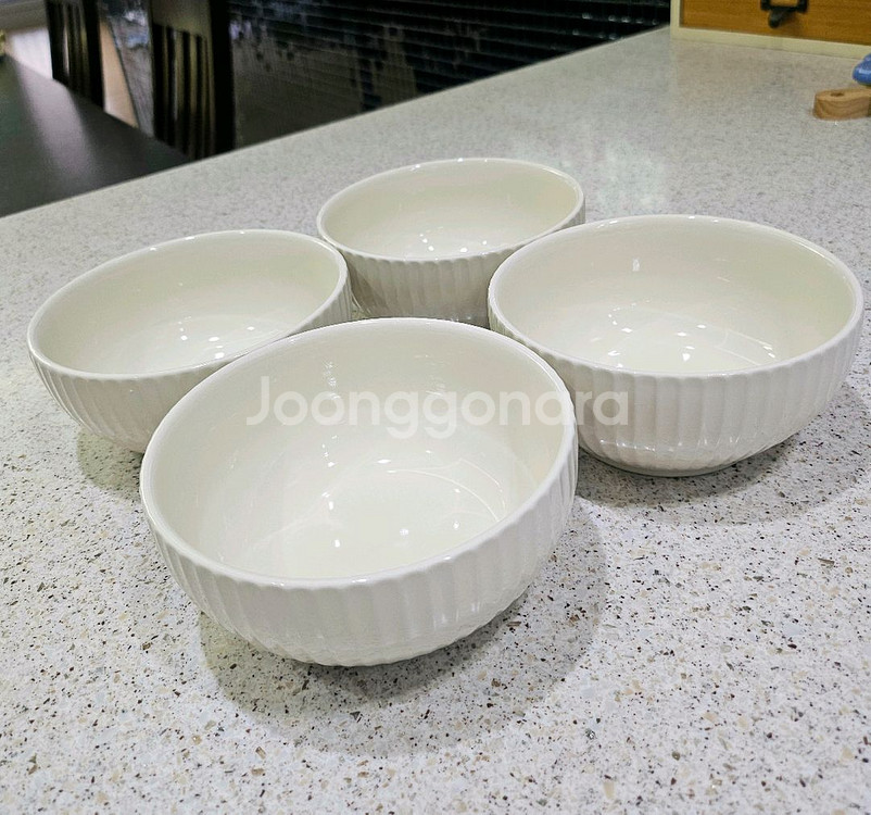 [새제품]르에시앙 마들렌 4인식기세트 (32p)--4
