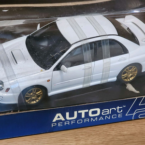 오토아트 임프레자 sti 화이트 1:18 다이케스트