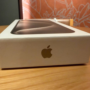 아이폰 15pro 256GB 내츄럴 티타늄