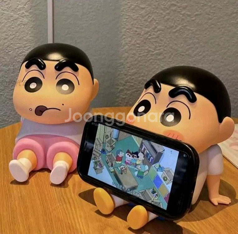 짱구 핸드폰거치대 저금통 새상품--1