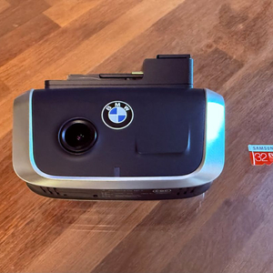 bmw 블랙박스 2.0 sd카드 포함 판매합니다