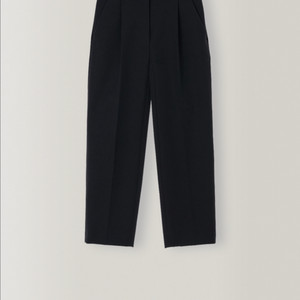 노미나떼 테이퍼드 클래식 블랙s