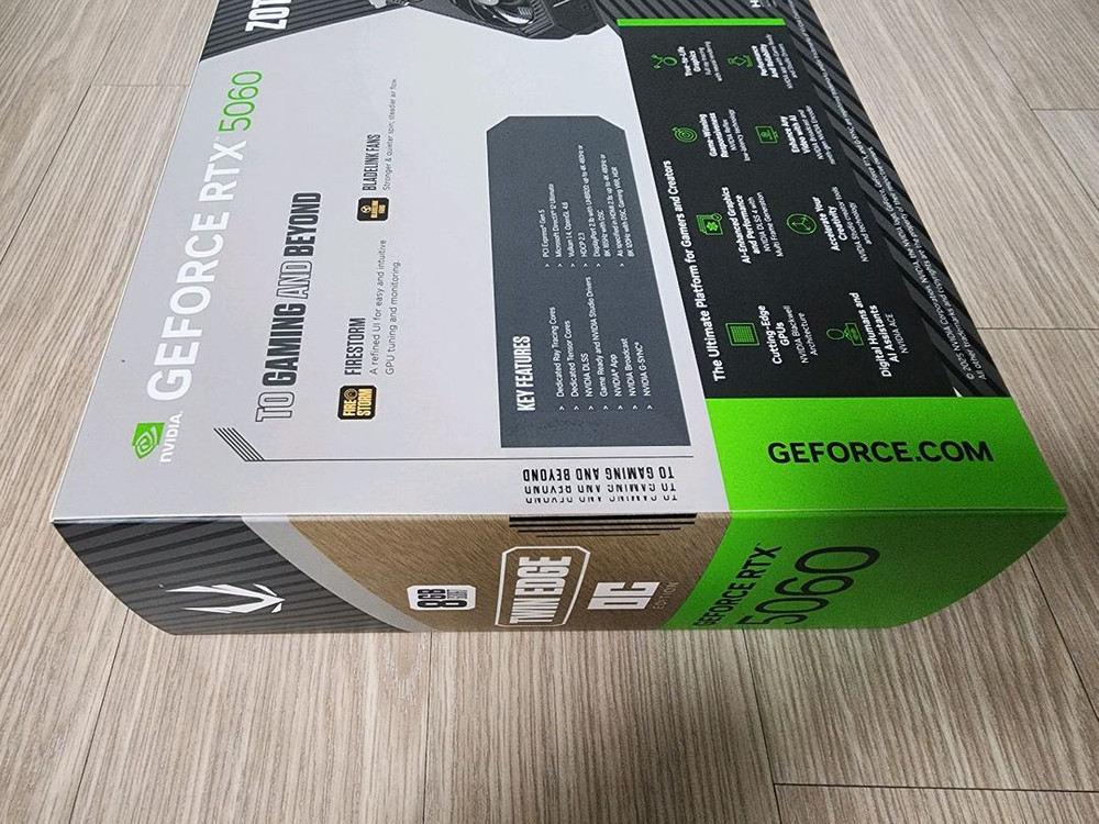 조텍 ZOTAC RTX 5060 (미개봉)--2