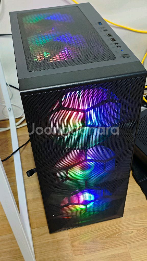 라이젠 7500F, 라데온 RX6600 본체--0