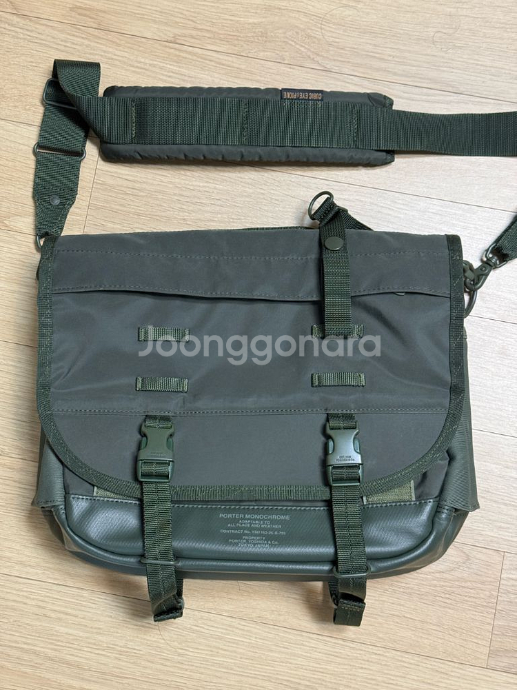 요시다포터 모노크롬 메신저백s(숄더백 크로스백) 팝니다--0