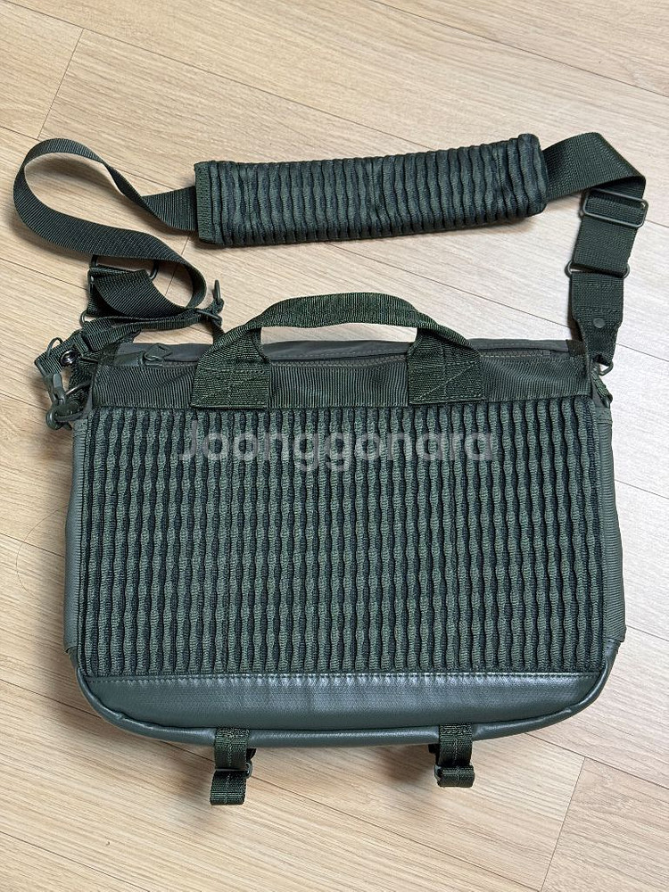 요시다포터 모노크롬 메신저백s(숄더백 크로스백) 팝니다--1