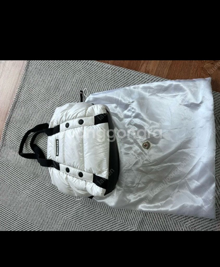 몽클레어 패딩 숄더백--5