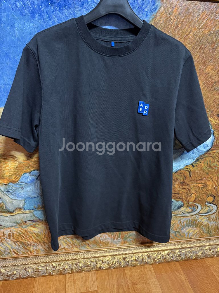 아더에러 검정 반팔티 xs--2
