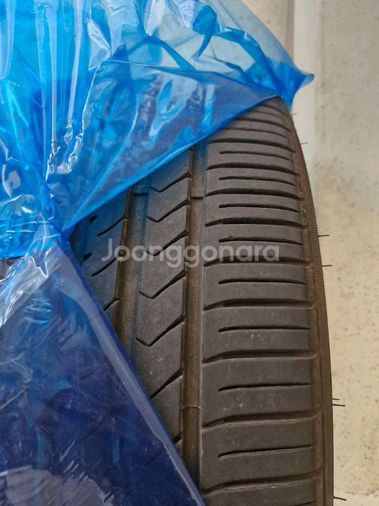 21인치 245 35 21 타이어 2짝--4